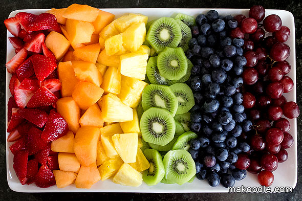 what goes on a fruit tray